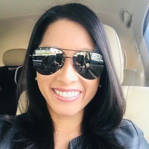 Meet your Posher, Cristina